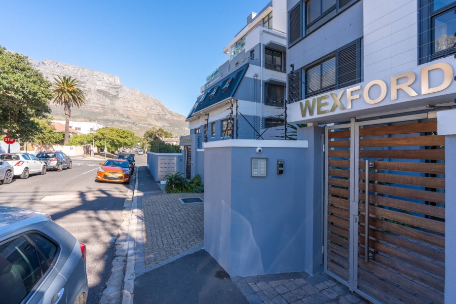 To Let 2 Bedroom Property for Rent in Vredehoek Western Cape